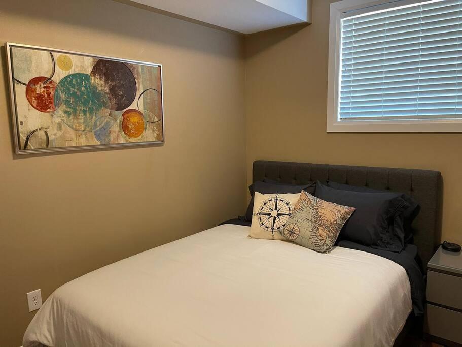 Cozy 2 Bedroom Home In Chatham - Left Side Exterior foto
